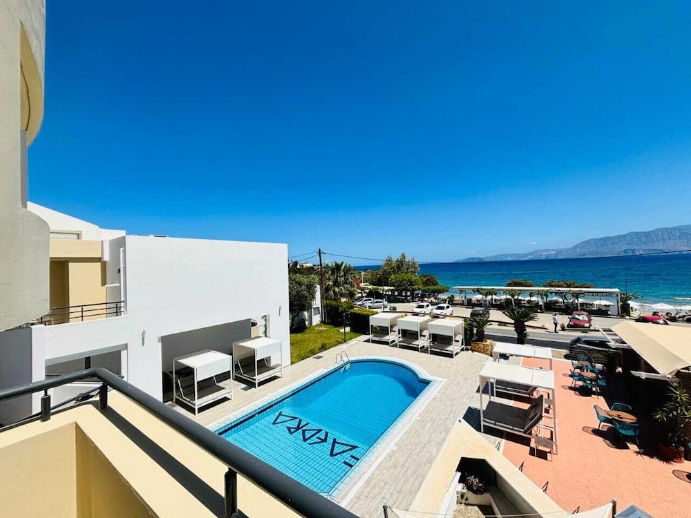 Faedra Beach Hotel — Swimming pool in Ammoudara (Agios Nikolaos)