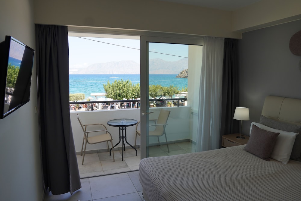 Faedra Beach Hotel — Hotel rooms in Ammoudara (Agios Nikolaos)