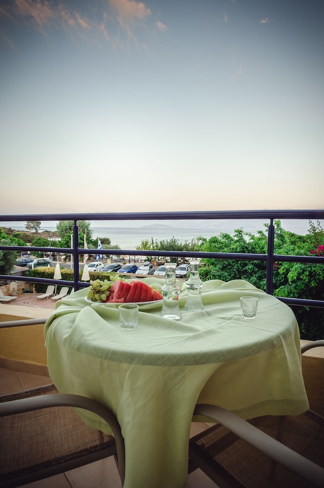 Faedra Beach Hotel — Restaurant & bars in Ammoudara (Agios Nikolaos)
