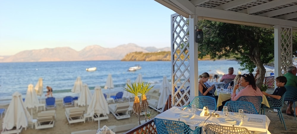 Faedra Beach Hotel — Restaurant & bars in Ammoudara (Agios Nikolaos)