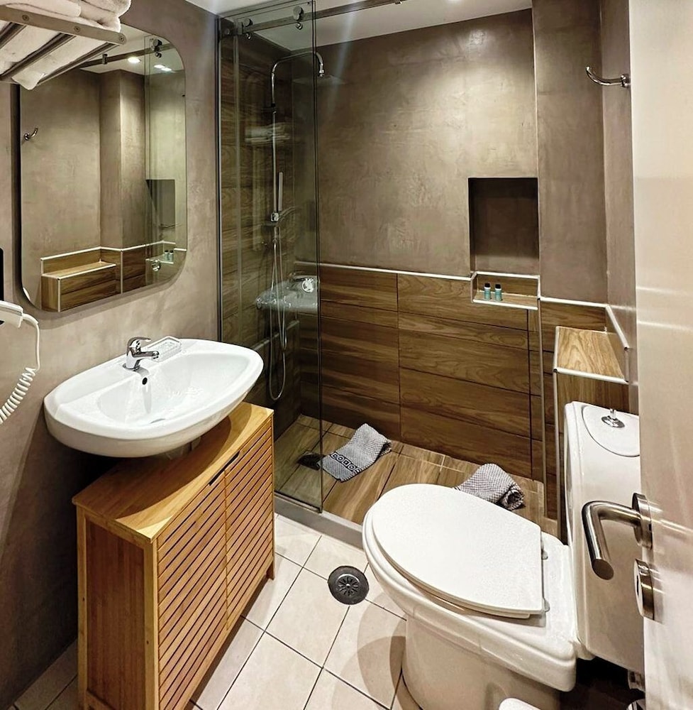 Faedra Beach Hotel — Hotel rooms in Ammoudara (Agios Nikolaos)