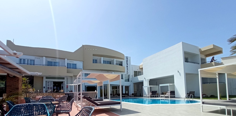 Faedra Beach Hotel — Hotel building in Ammoudara (Agios Nikolaos)