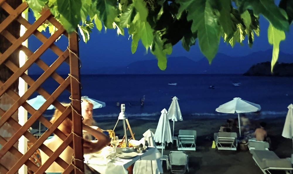 Faedra Beach Hotel — Restaurant & bars in Ammoudara (Agios Nikolaos)