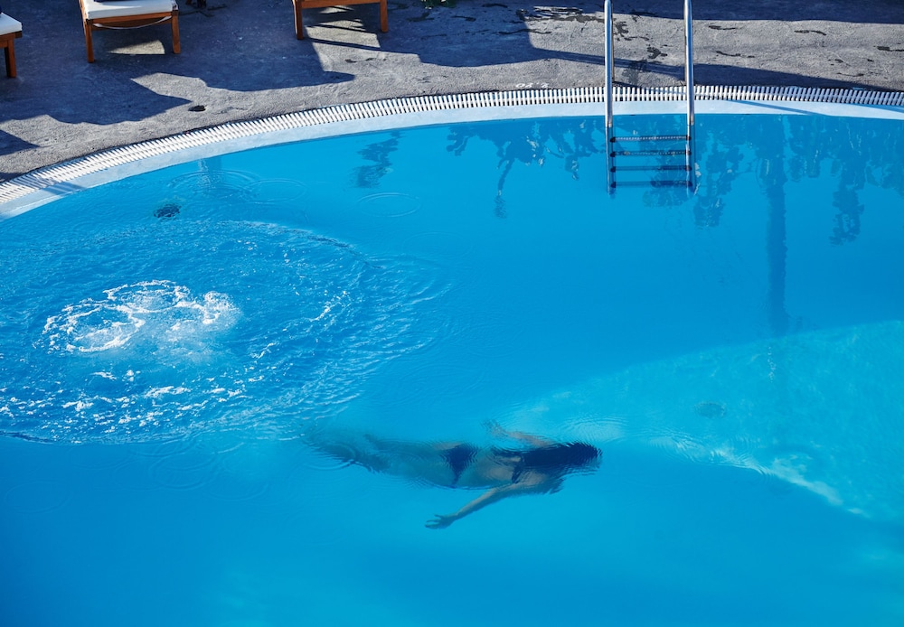 Finikia Memories Hotel — Swimming pool in Oia, South Aegean