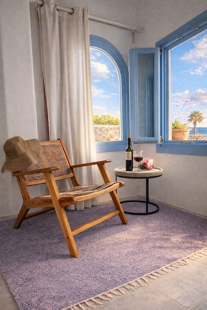 Finikia Memories Hotel — Hotel rooms in Oia, South Aegean