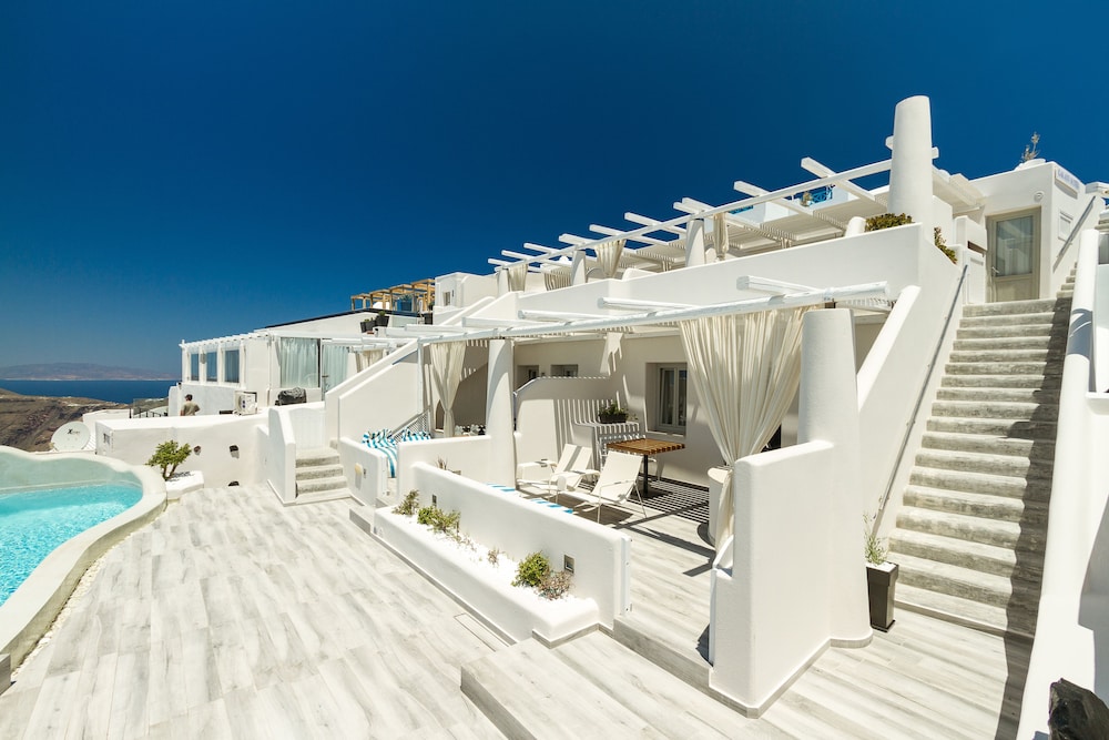 Galaxy Suites & Villas — Hotel building in Imerovigli, South Aegean