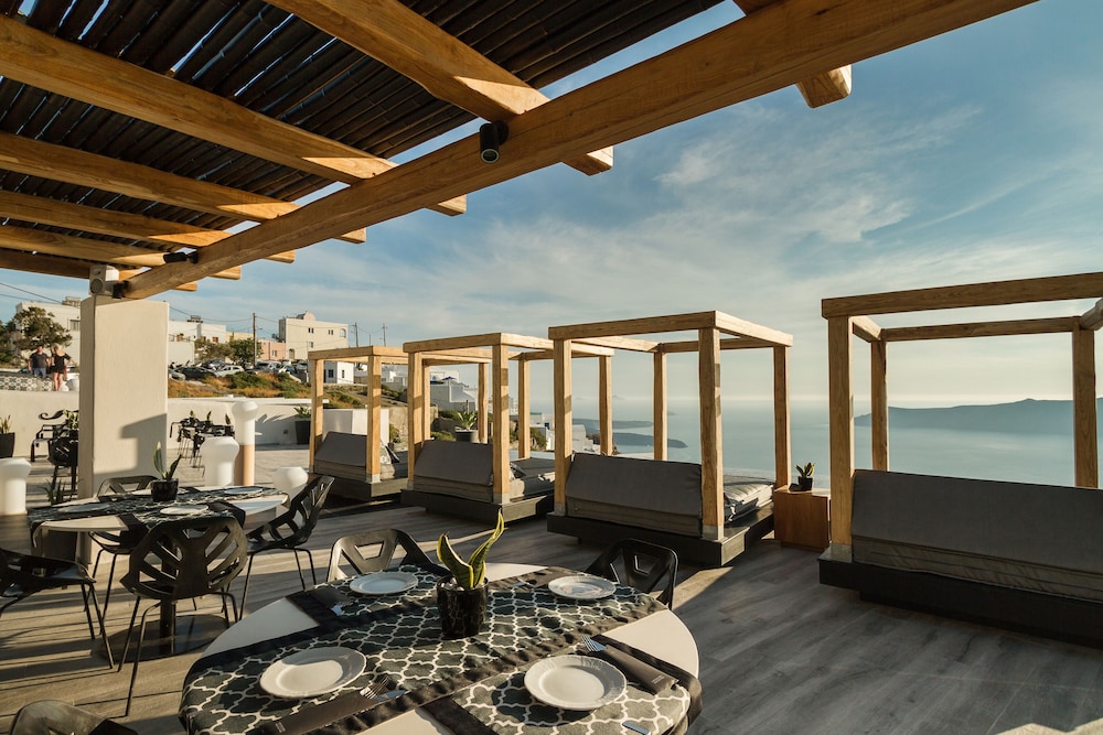 Galaxy Suites & Villas — Restaurant & bars in Imerovigli, South Aegean