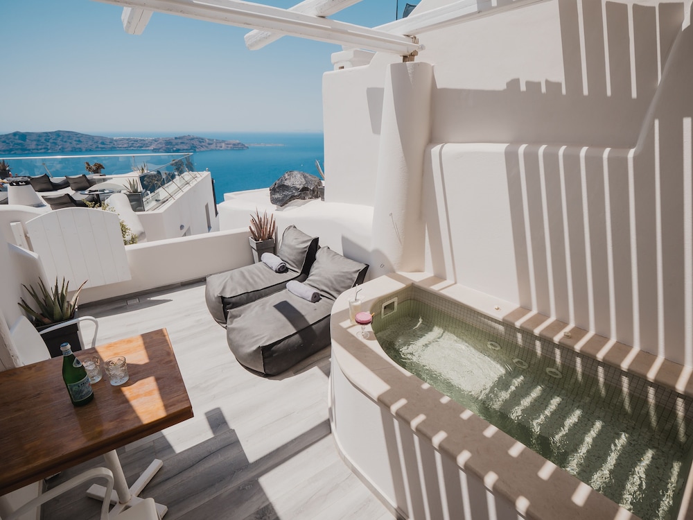 Galaxy Suites & Villas — Spa in Imerovigli, South Aegean