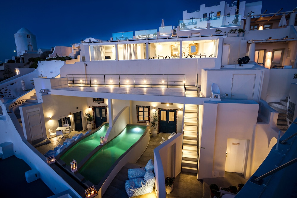 Galaxy Suites & Villas — Hotel building in Imerovigli, South Aegean