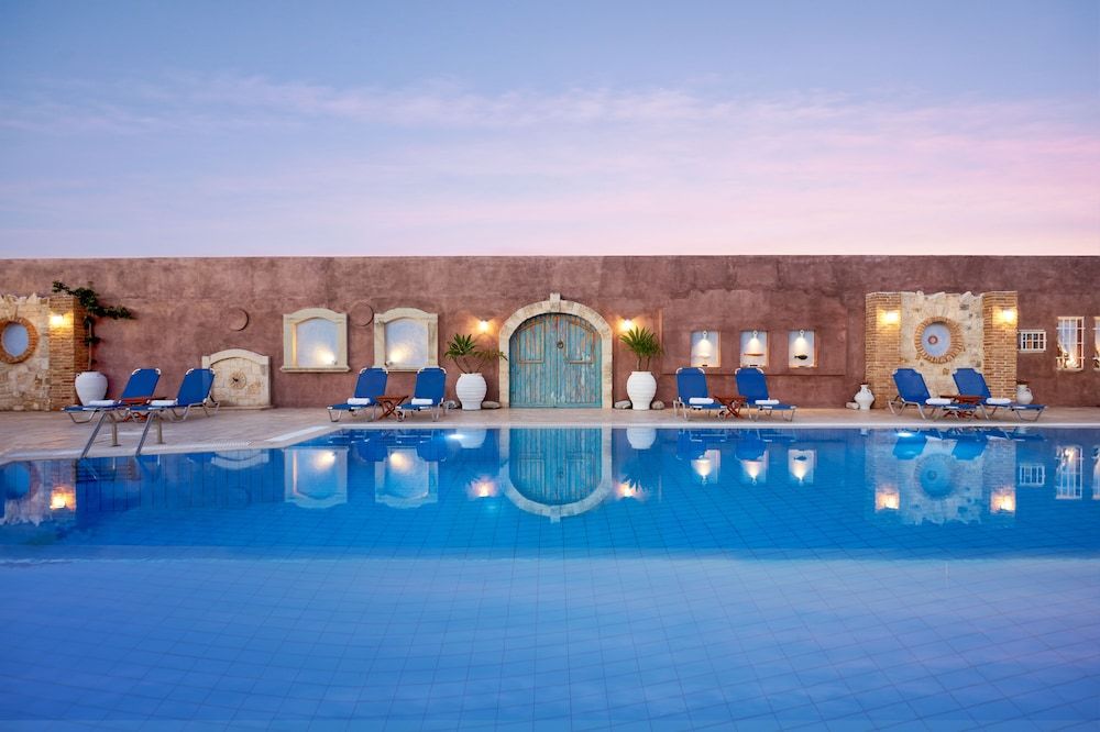 Golden Bay Apartments-Garden Haven image