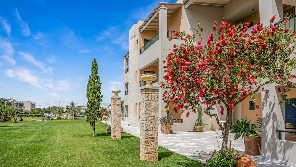 Golden Bay Apartments-Garden Haven — Hotel building in Malia