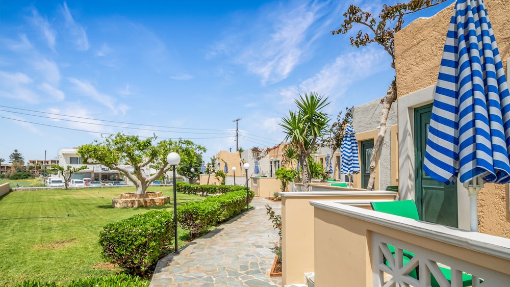 Golden Bay Apartments-Garden Haven — Hotel building in Malia