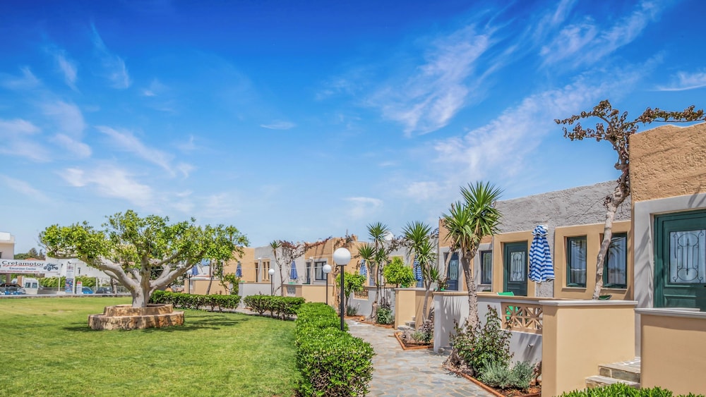 Golden Bay Apartments-Garden Haven — Hotel building in Malia