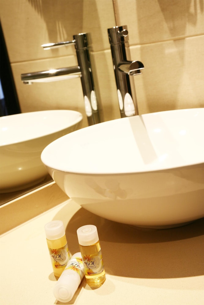 Golden Beach Hotel — Hotel rooms in Hersonissos