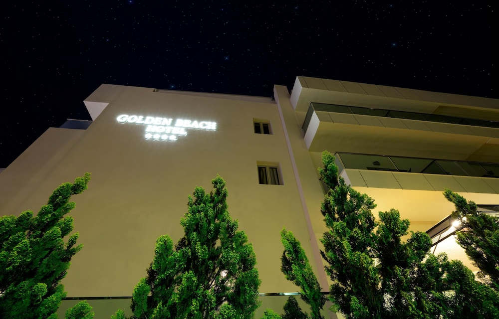Golden Beach Hotel — Hotel building in Hersonissos