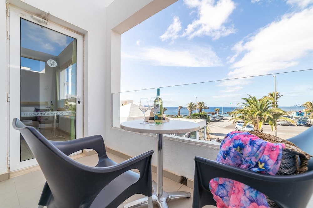 Galeon Playa — Hotel rooms in Costa Teguise, Canary Islands