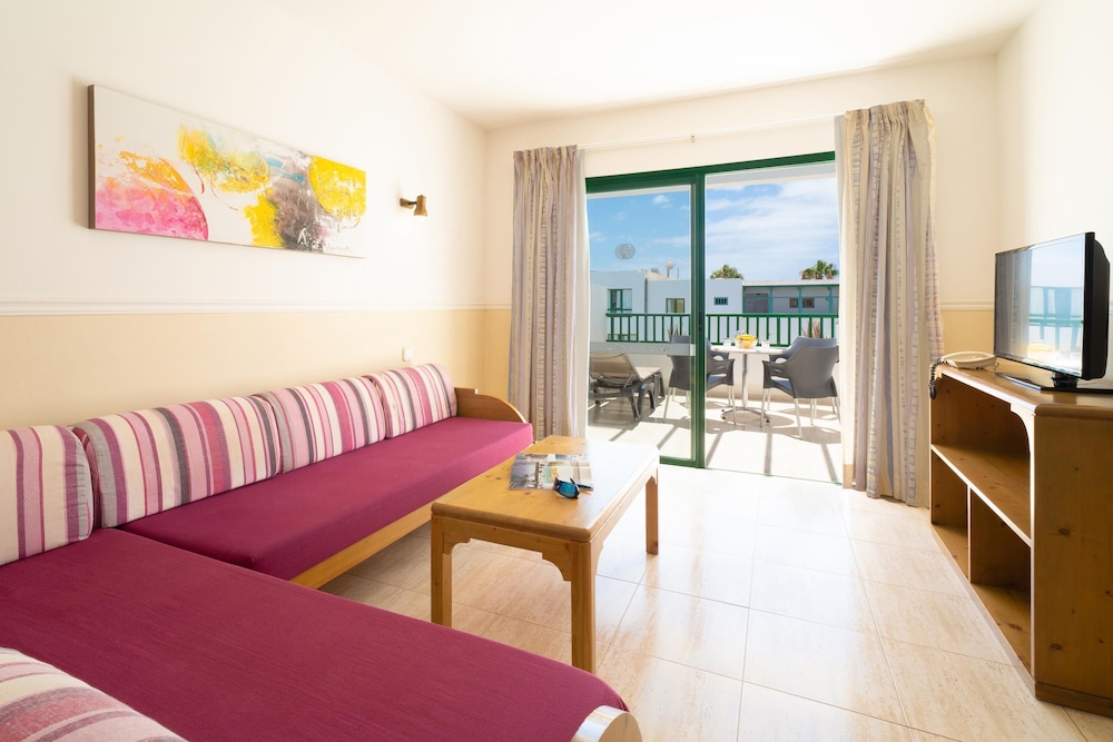 Galeon Playa — Hotel rooms in Costa Teguise, Canary Islands