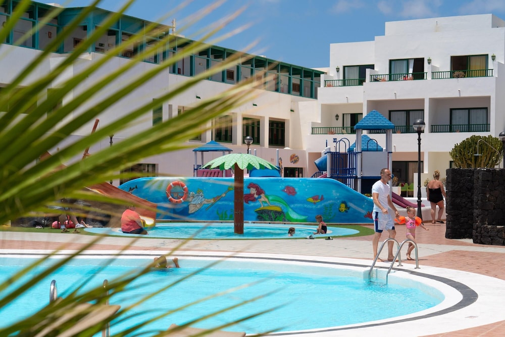 Galeon Playa — Attractions for children in Costa Teguise, Canary Islands