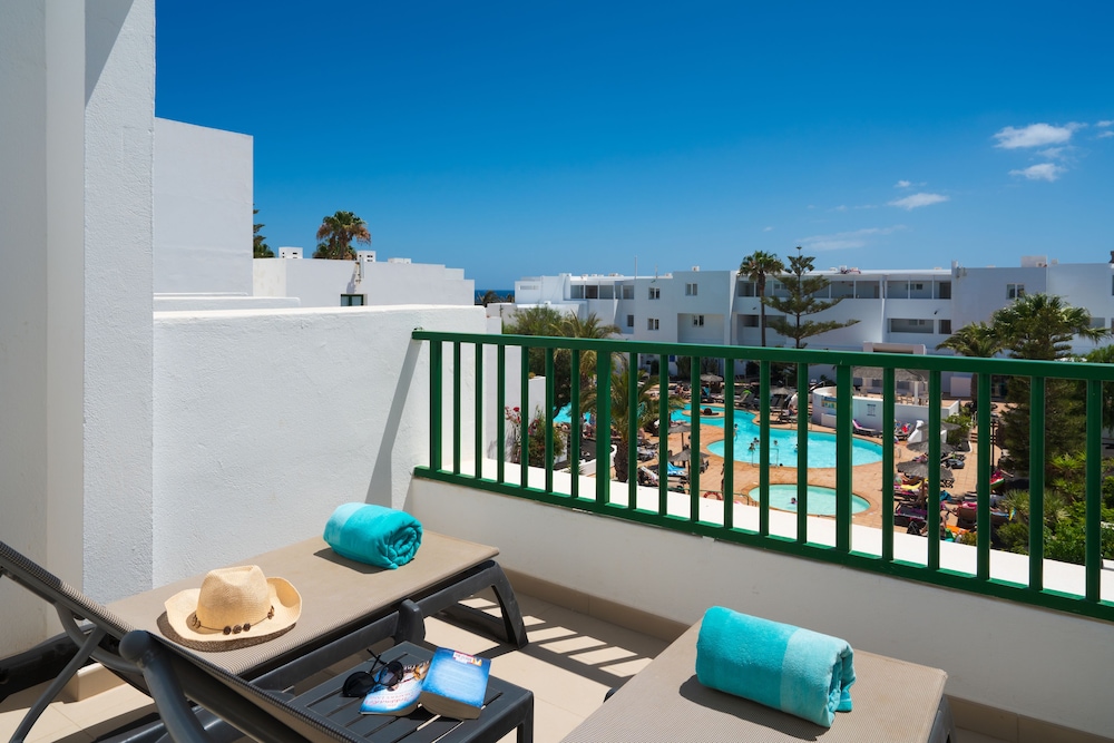 Galeon Playa — Swimming pool in Costa Teguise, Canary Islands