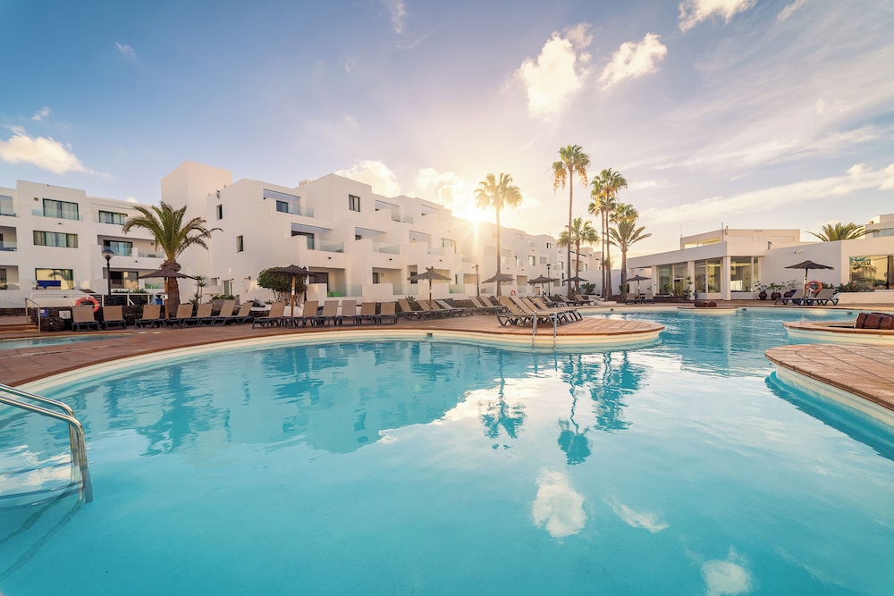 Galeon Playa — Swimming pool in Costa Teguise, Canary Islands
