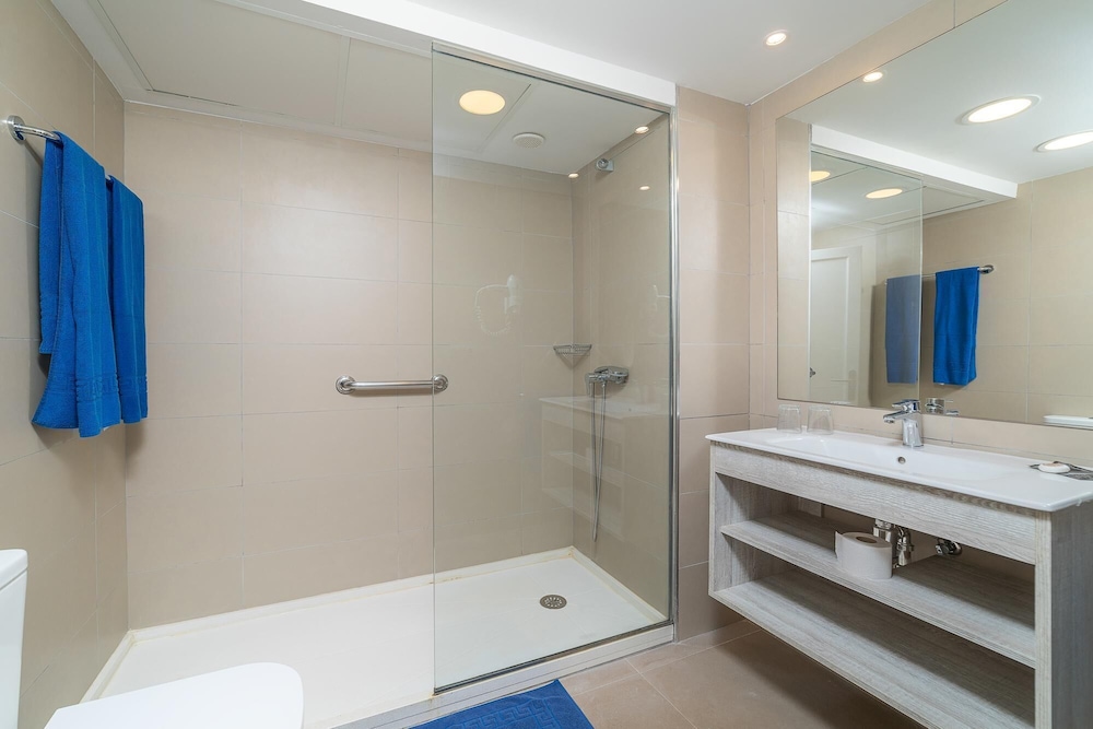 Galeon Playa — Hotel rooms in Costa Teguise, Canary Islands