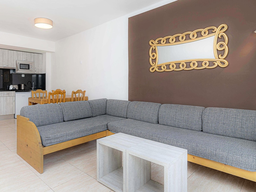 Galeon Playa — Hotel rooms in Costa Teguise, Canary Islands