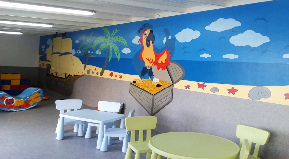 Galeon Playa — Attractions for children in Costa Teguise, Canary Islands