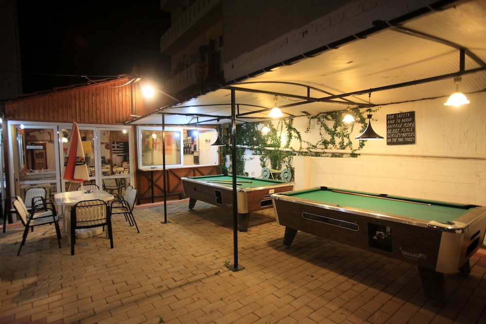 Happy Days Studios — Restaurant & bars in Malia