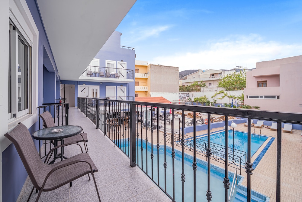 Happy Days Studios — Swimming pool in Malia