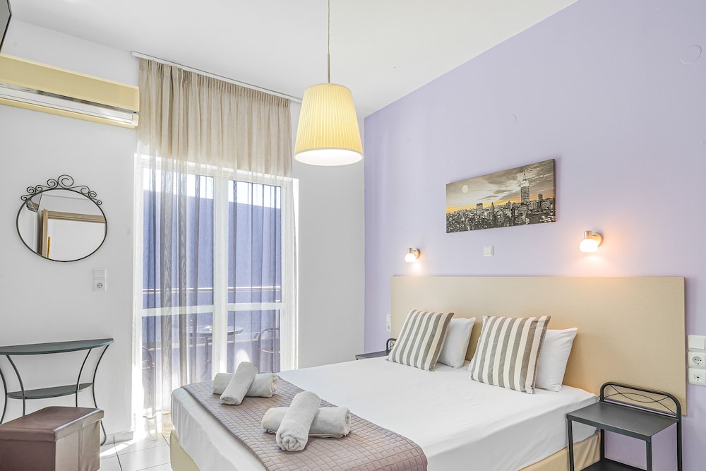 Happy Days Studios — Hotel rooms in Malia
