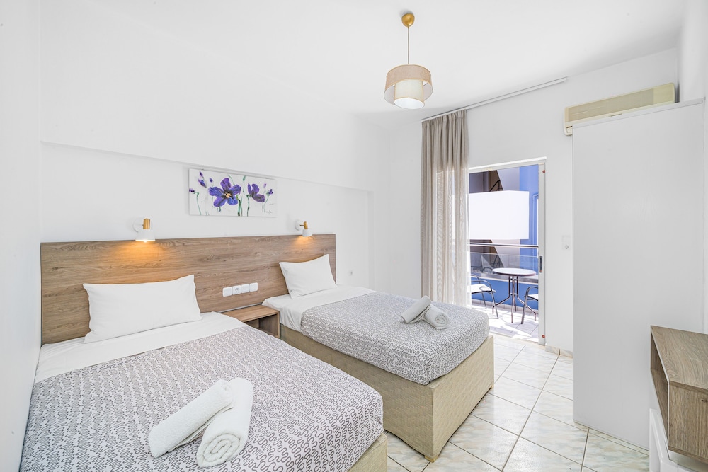 Happy Days Studios — Hotel rooms in Malia
