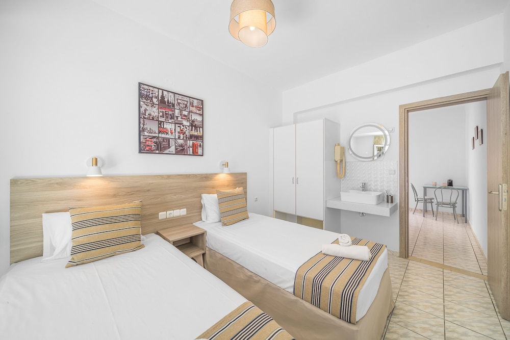 Happy Days Studios — Hotel rooms in Malia