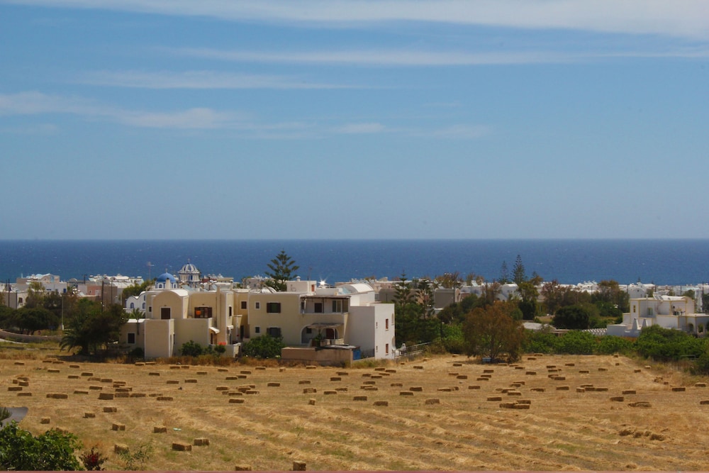 Horizon Resort — Attractions in the area in Kamari, South Aegean