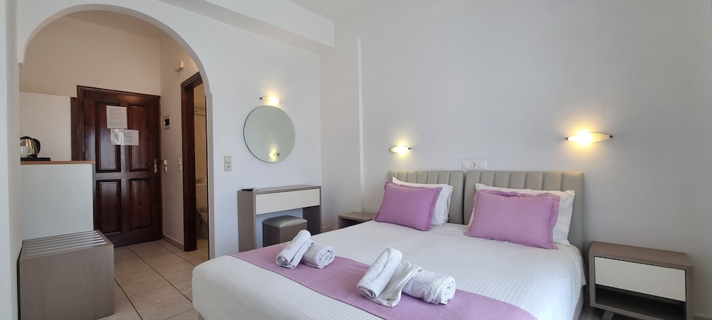Horizon Resort — Hotel rooms in Kamari, South Aegean
