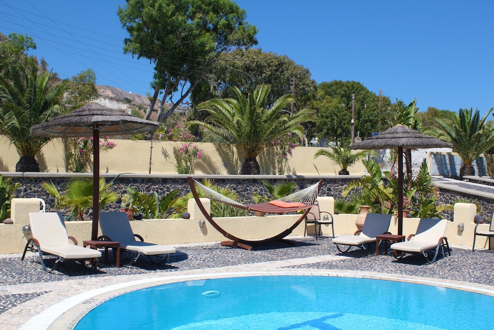 Horizon Resort — Swimming pool in Kamari, South Aegean