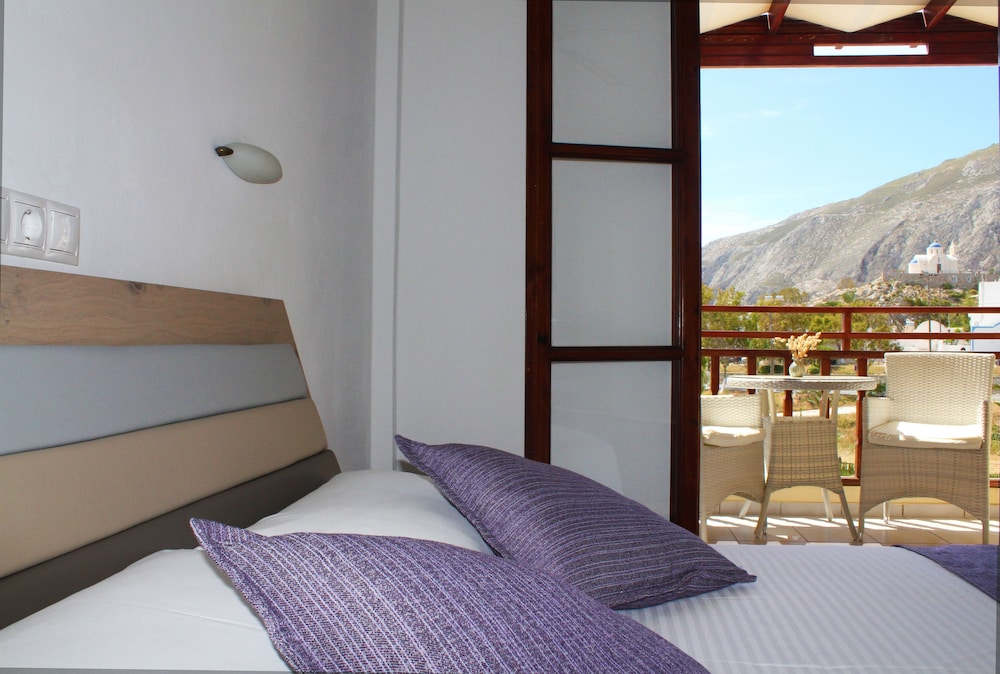 Horizon Resort — Hotel rooms in Kamari, South Aegean