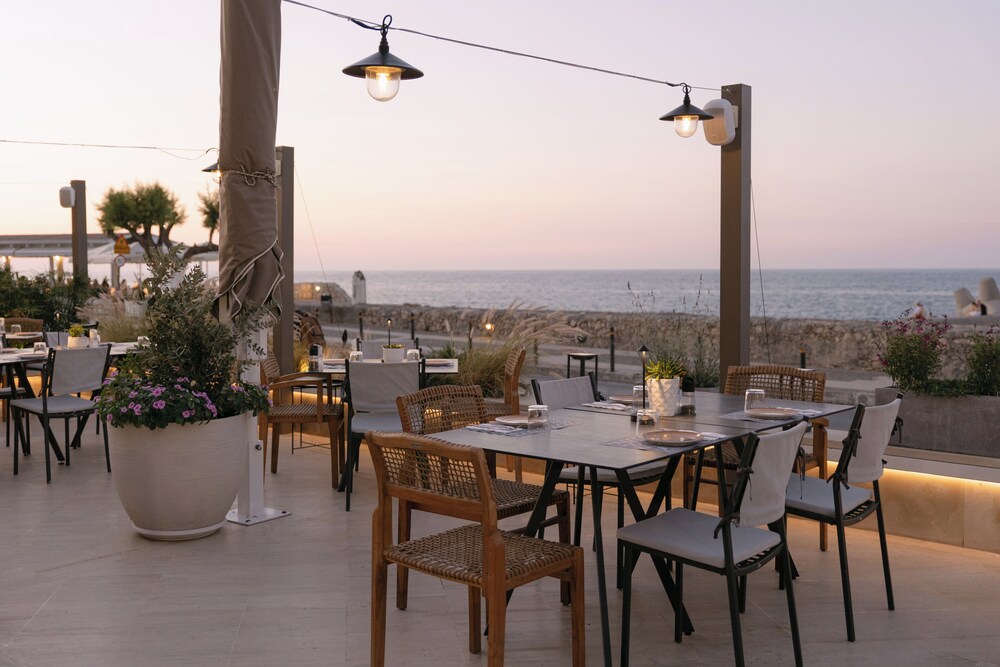 Hotel Ideon — Restaurant & bars in Rethymnon