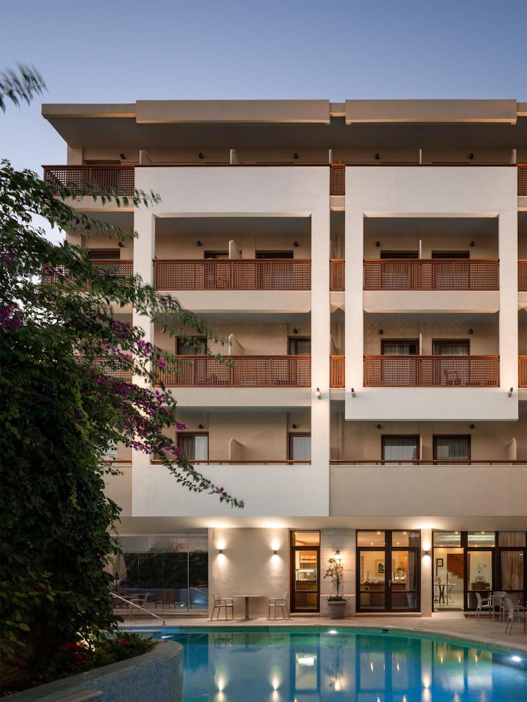 Hotel Ideon — Hotel building in Rethymnon