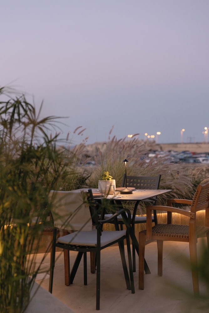Hotel Ideon — Restaurant & bars in Rethymnon