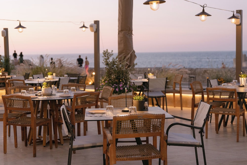 Hotel Ideon — Restaurant & bars in Rethymnon
