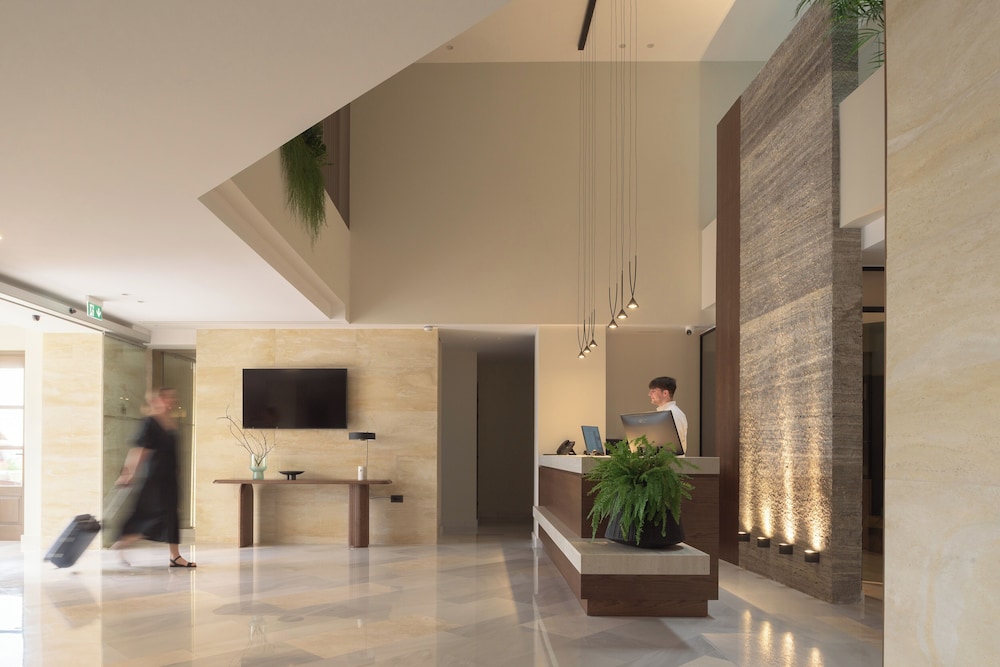Hotel Ideon — Hotel building in Rethymnon