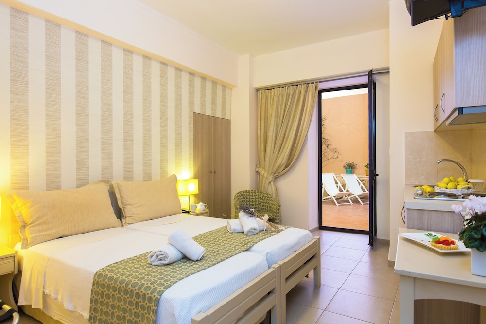 Hotel Ideon — Hotel rooms in Rethymnon