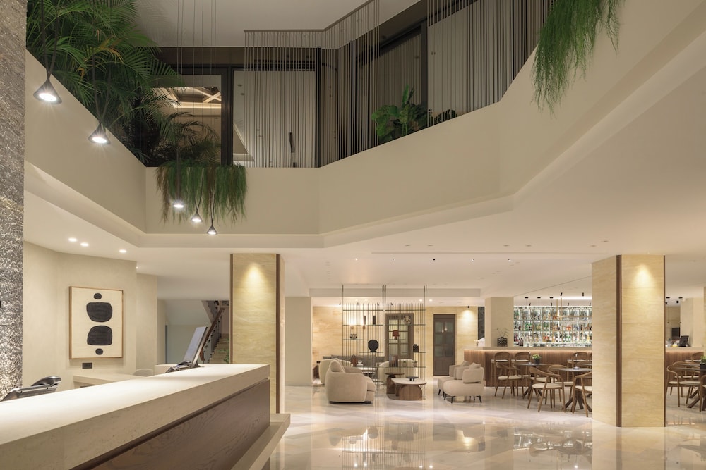 Hotel Ideon — Restaurant & bars in Rethymnon