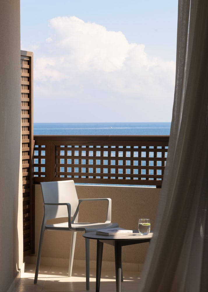Hotel Ideon — Hotel rooms in Rethymnon