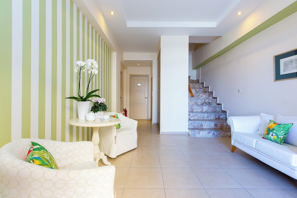 Hotel Ideon — Hotel building in Rethymnon