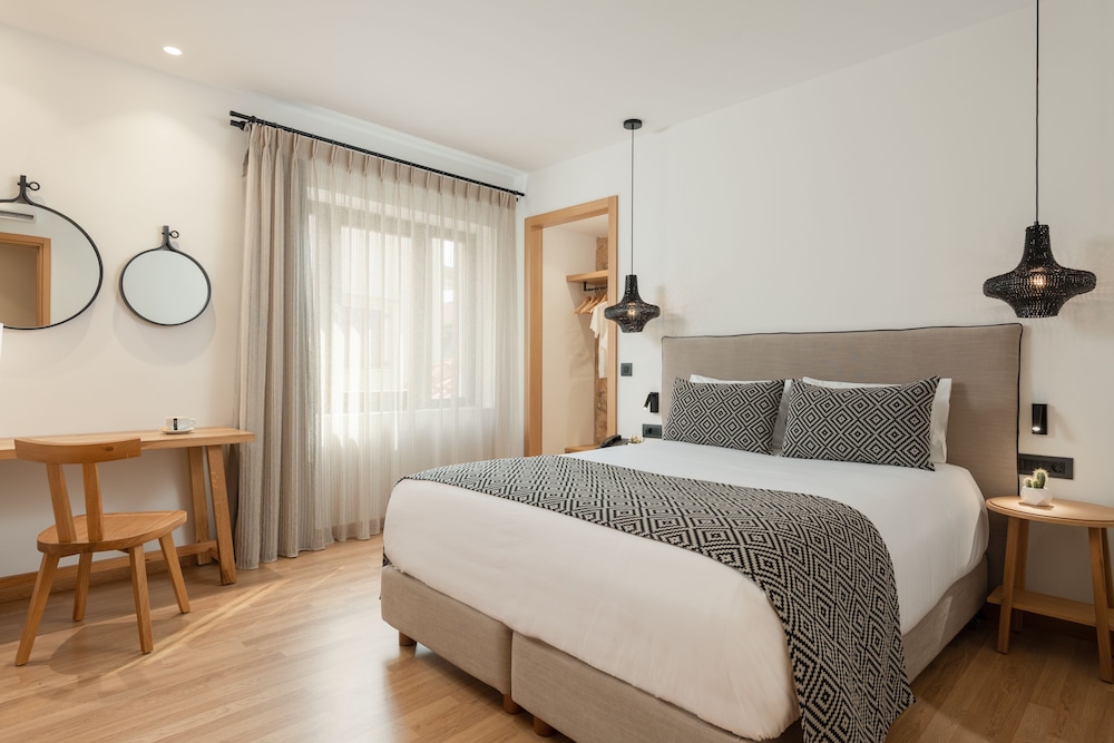 Hotel Ideon — Hotel rooms in Rethymnon