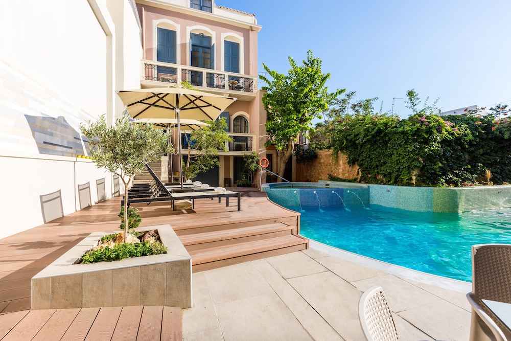 Hotel Ideon — Swimming pool in Rethymnon