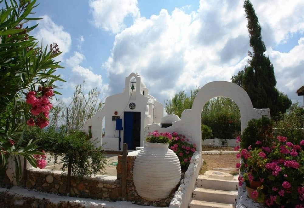Iliostasi Beach Apartments — Attractions in the area in Hersonissos