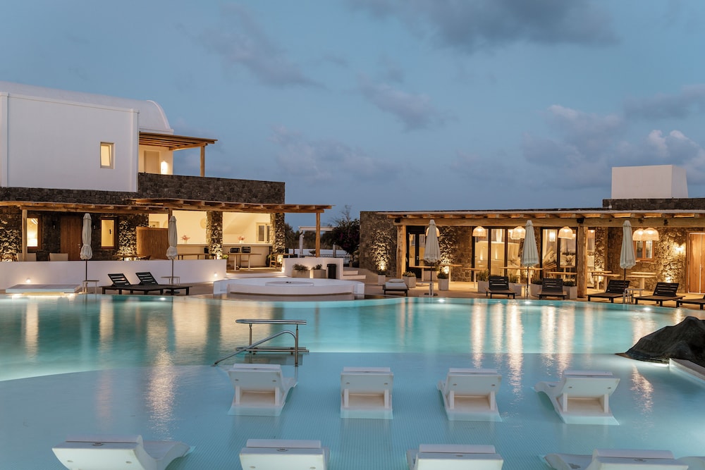 Amaria Beach Resort — Swimming pool in Kamari, South Aegean