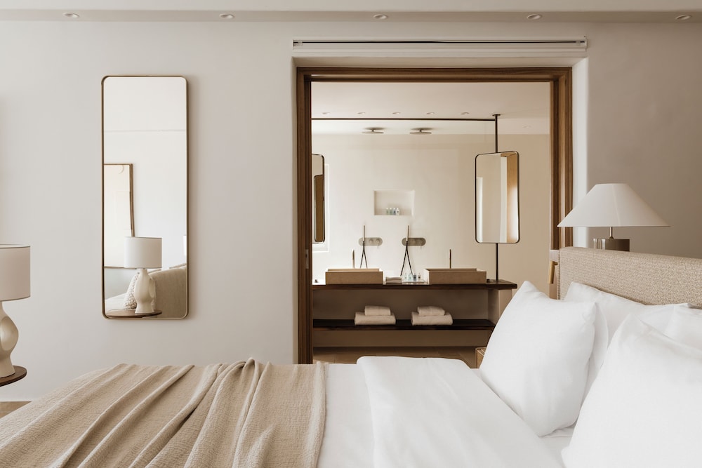Amaria Beach Resort — Hotel rooms in Kamari, South Aegean